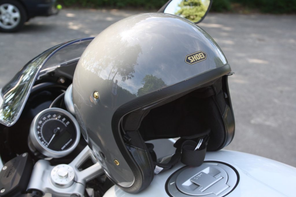 Casque Shoei J-O, jet de luxe.