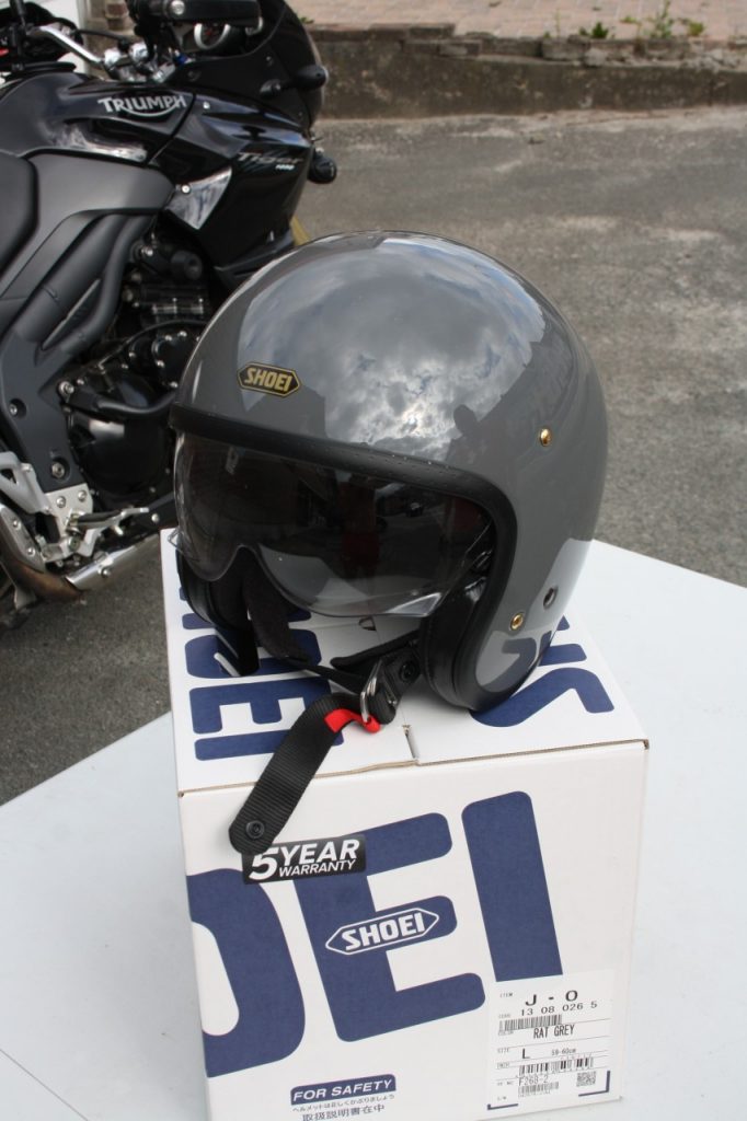 Casque Shoei J-O, jet de luxe.