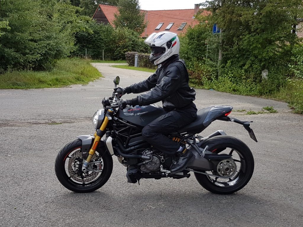 Ducati Monster 1200S, Roadster de feu.