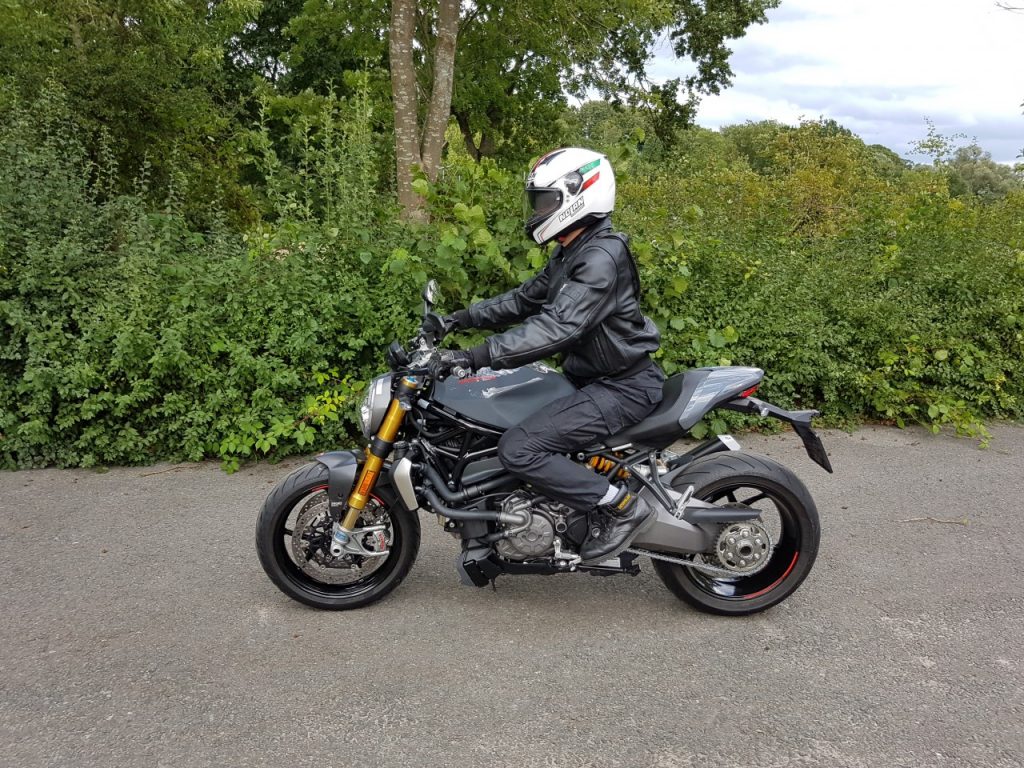 Ducati Monster 1200S, Roadster de feu.