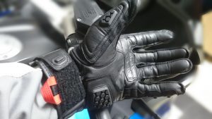 Rev&rsquo;it! Sand 3: gants d&rsquo;été à usages divers