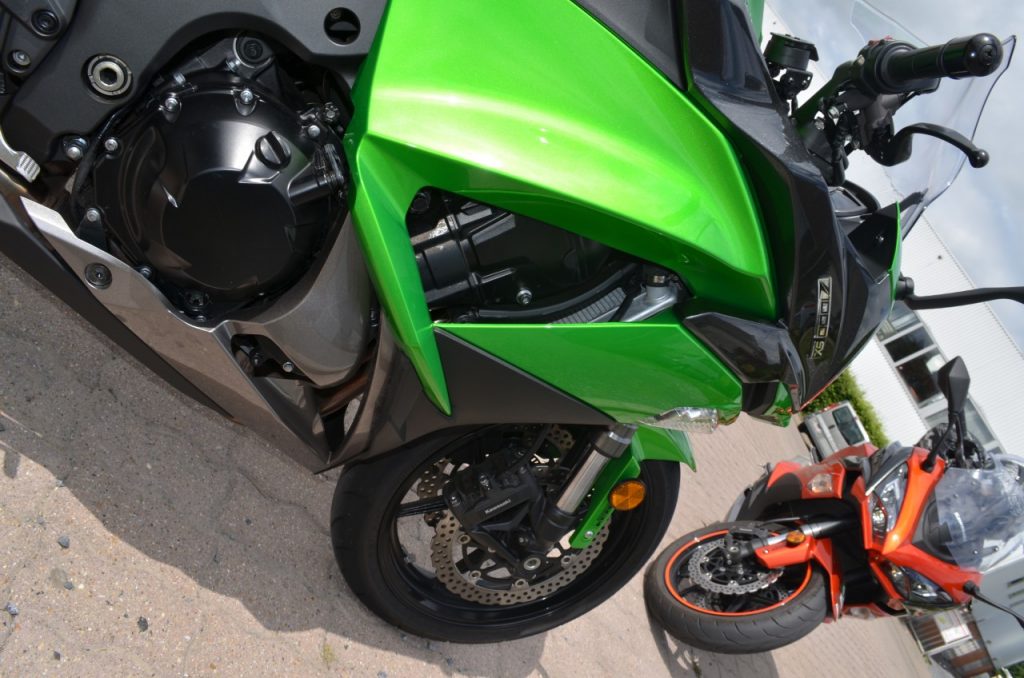 Kawasaki Z1000SX madame Hulk