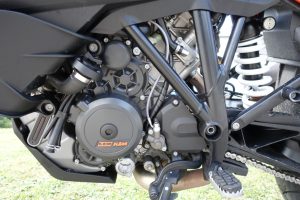 KTM 1090 ADVENTURE  : la petite se rebiffe !