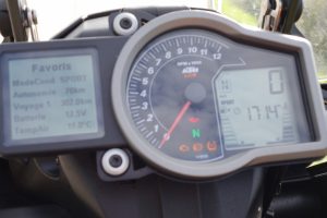 KTM 1090 ADVENTURE  : la petite se rebiffe !