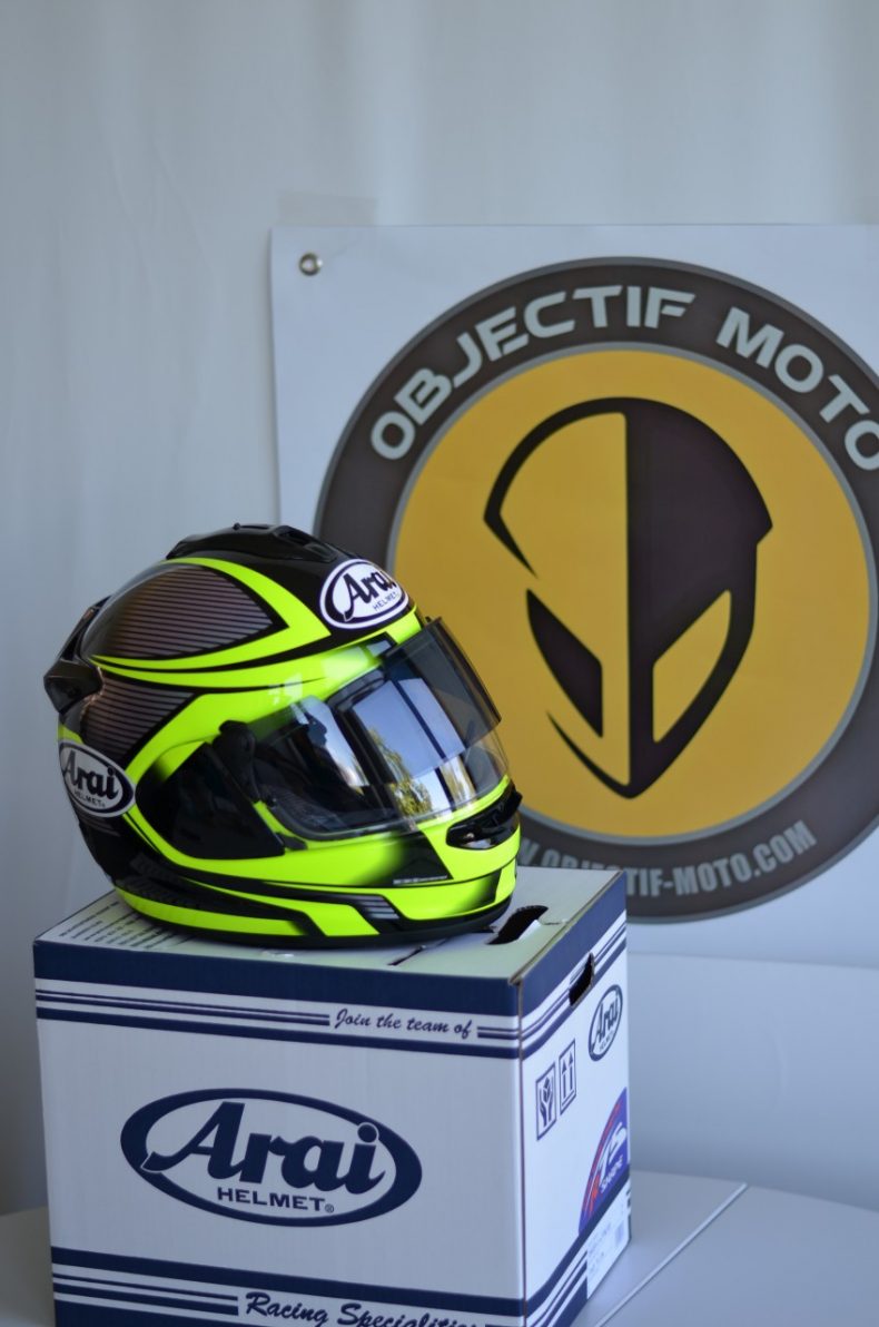 Arai Chaser-X racé mais moins sportif que le RX7V.