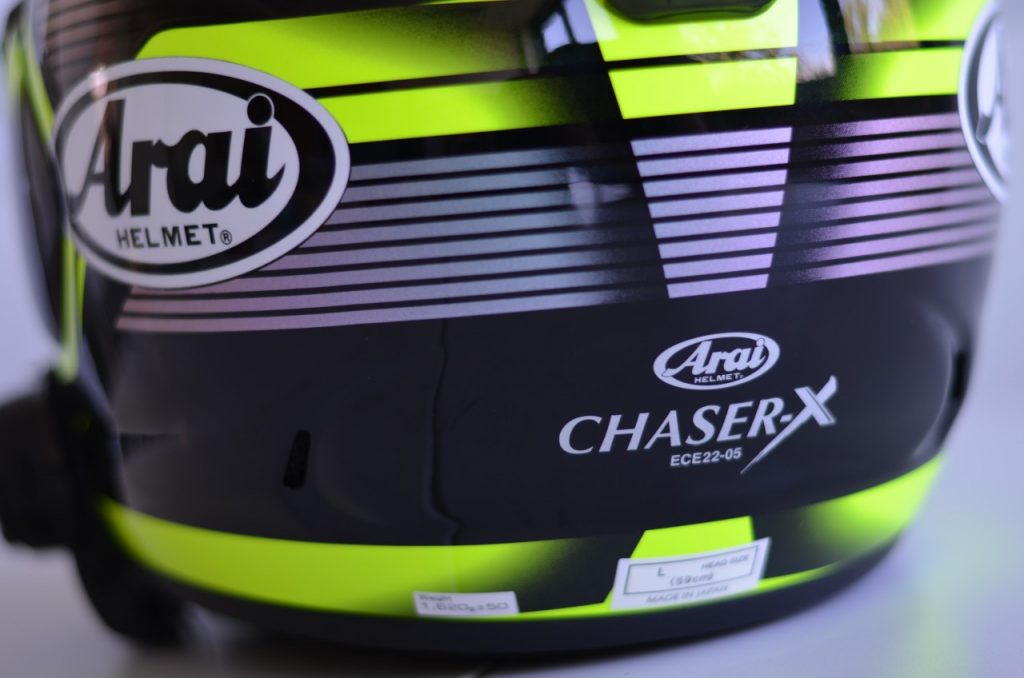 Arai Chaser-X racé mais moins sportif que le RX7V.