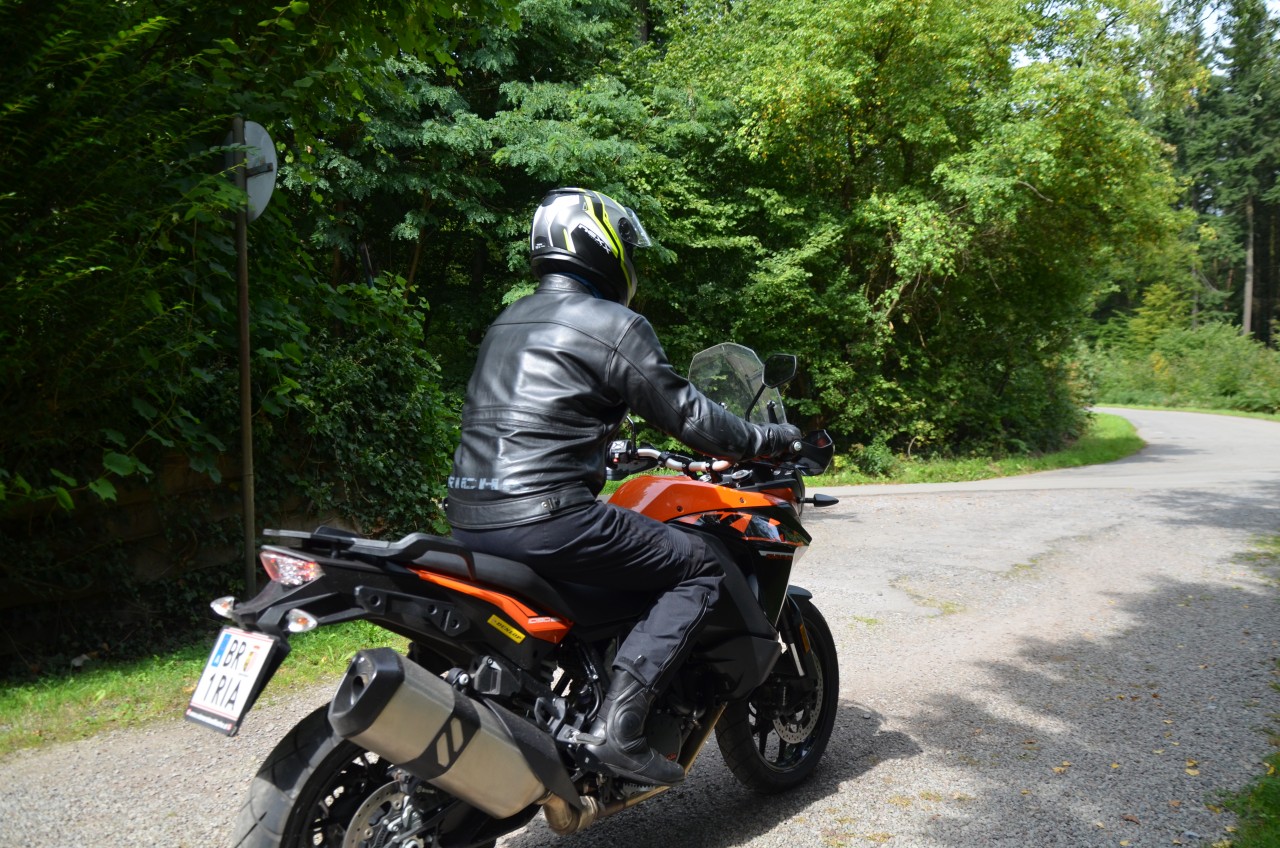 KTM 1090 ADVENTURE  : la petite se rebiffe !