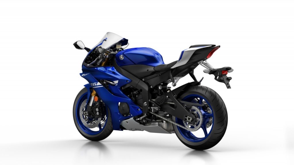 Yamaha R6: l&rsquo;ère six