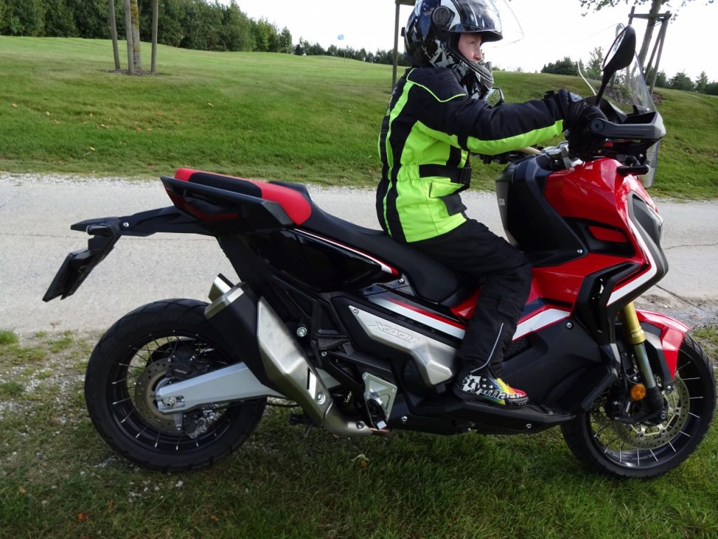 Honda X-ADV rencontre d&rsquo;un autre type