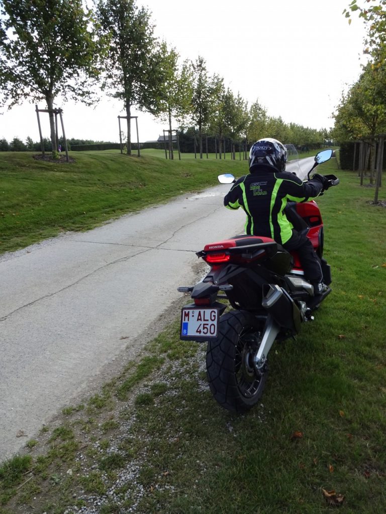 Honda X-ADV rencontre d&rsquo;un autre type