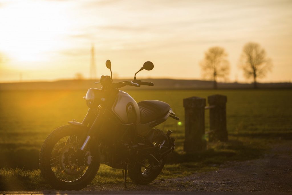 Benelli est de retour avec le TRK502 et le Leoncino