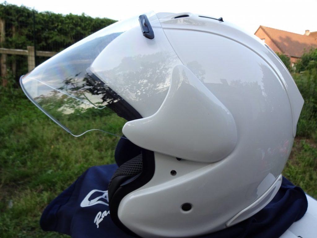 Le Arai SZ-Ram X, le jet haut de gamme et sportif