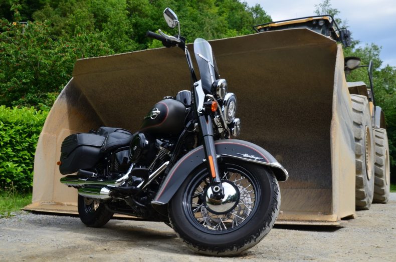 Harley Davidson Héritage Classic 2018 : la branche obscure de l’arbre généalogique.