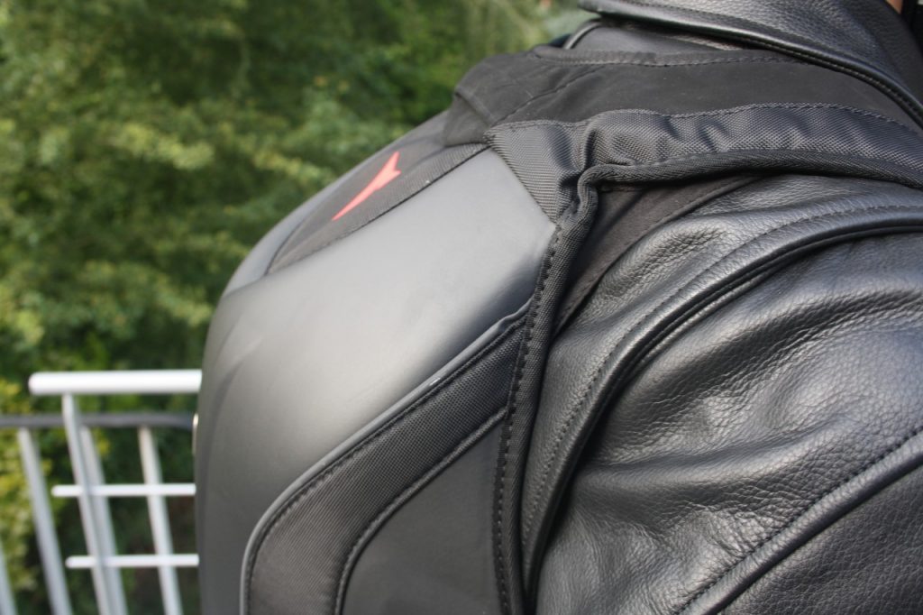 Sac à dos Dainese D-Mach, le look et la qualité.