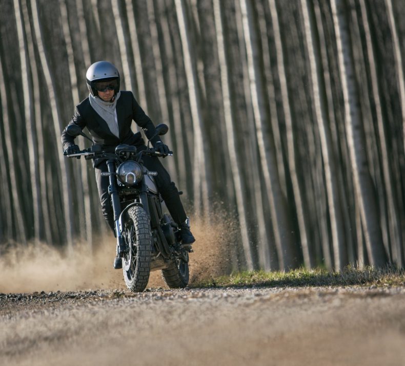 Un Benelli Leoncino en version trail :-)