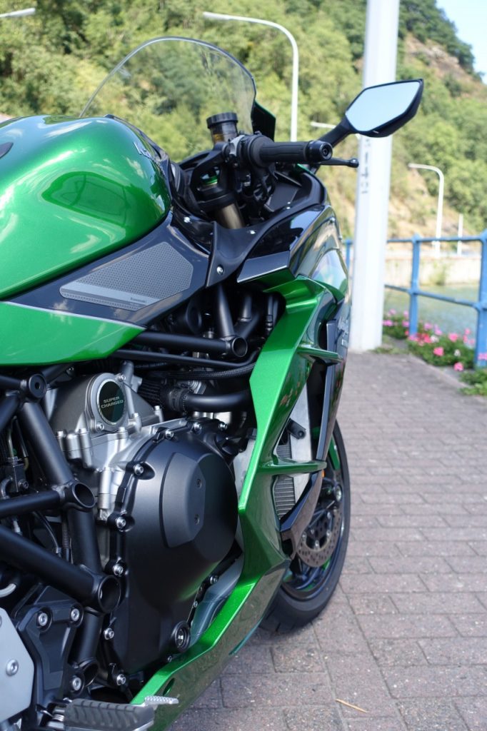 Hulk version deux roues, la Kawasaki H2SX