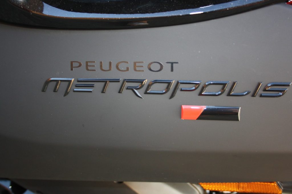 Peugeot Metropolis 400I RX-R, jamais 2 sans 3?