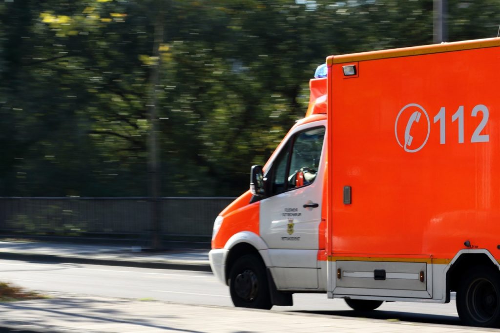 112 numéro d'urgence international Comment secourir un motard accidenté ?