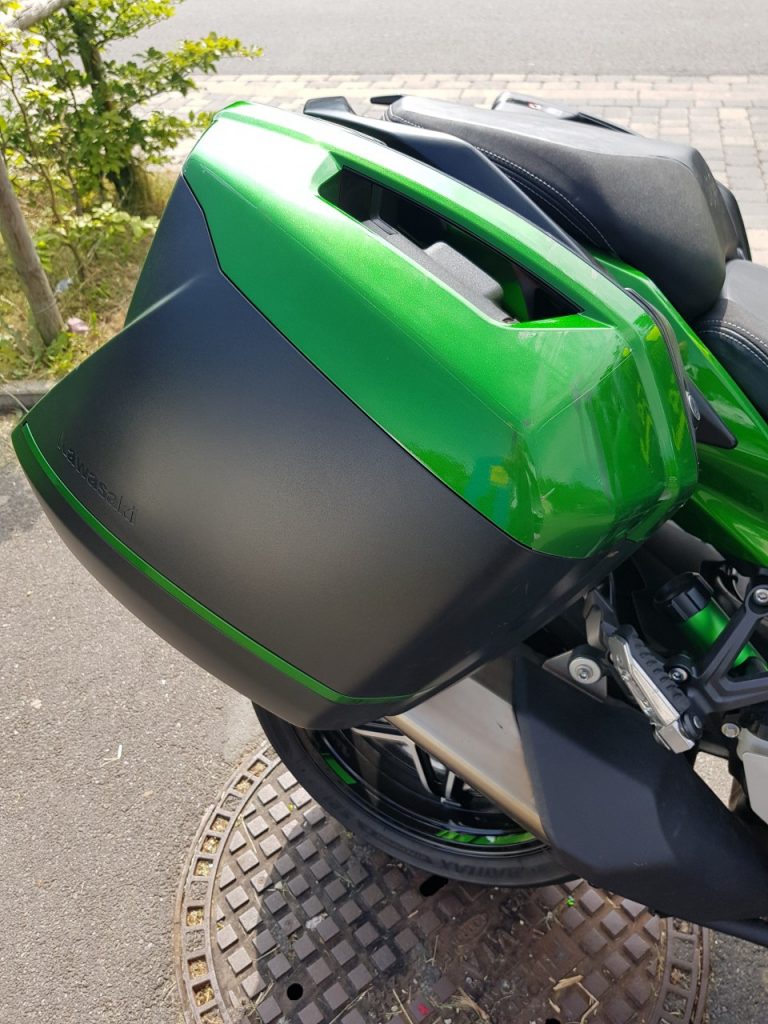 Hulk version deux roues, la Kawasaki H2SX