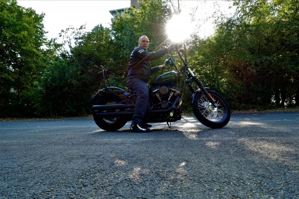 Harley-Davidson, découverte de la customisation en Street Bob