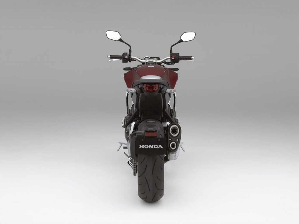 Honda CB1000R: à part?