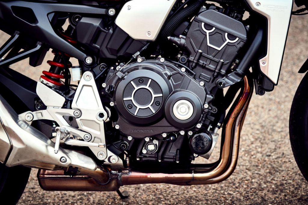 Honda CB1000R: à part?