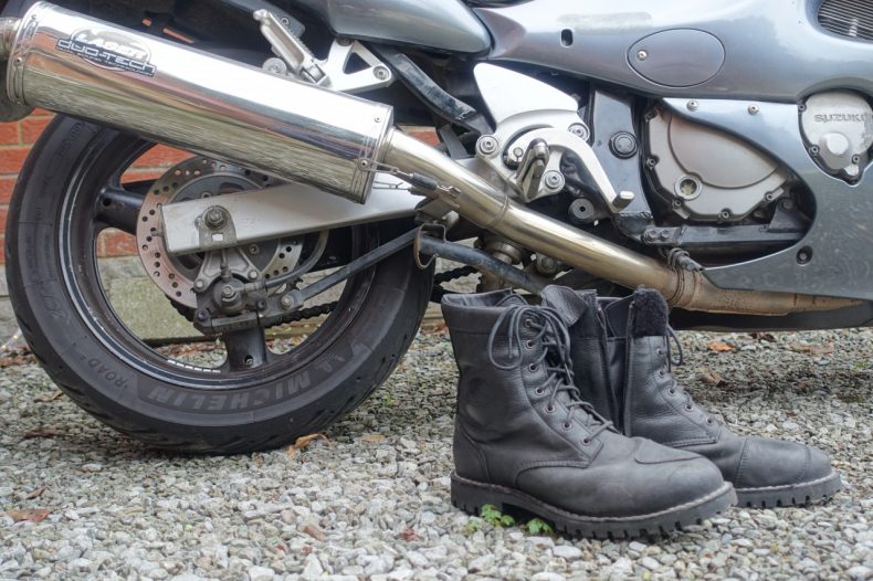 Custom, vintage, Café racer… peu importe avec les TCX Hero Gore Tex