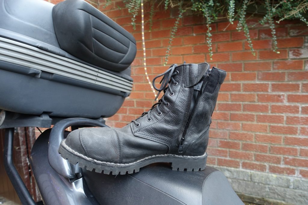 Custom, vintage, Café racer… peu importe avec les TCX Hero Gore Tex