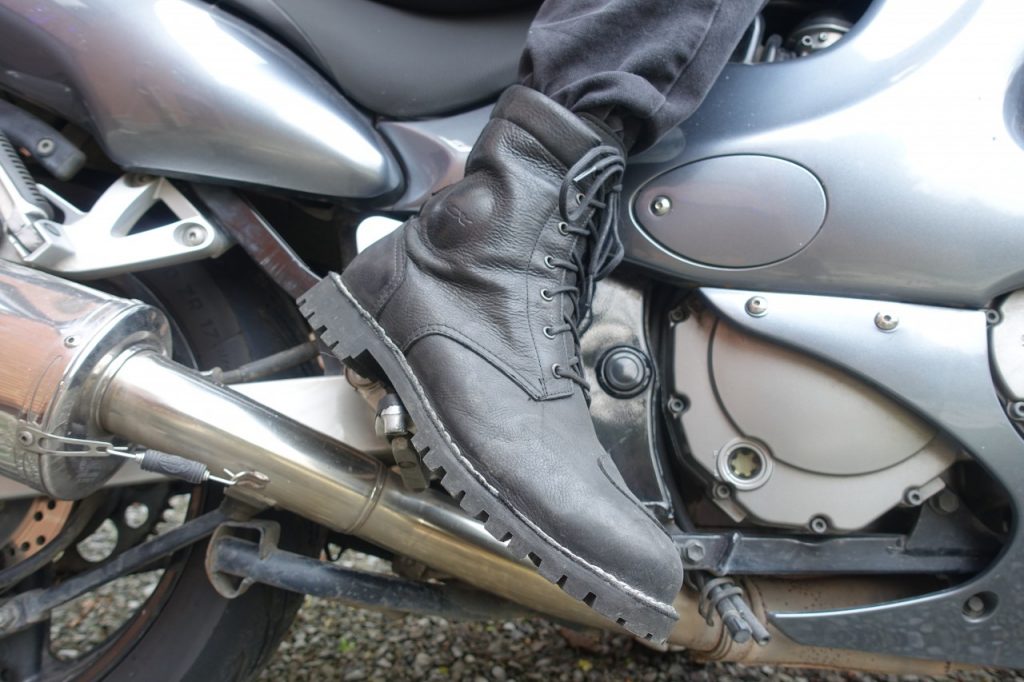 Custom, vintage, Café racer… peu importe avec les TCX Hero Gore Tex