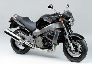 Honda CB1000R: à part?