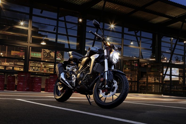 Honda CB300R: la menace fantôme