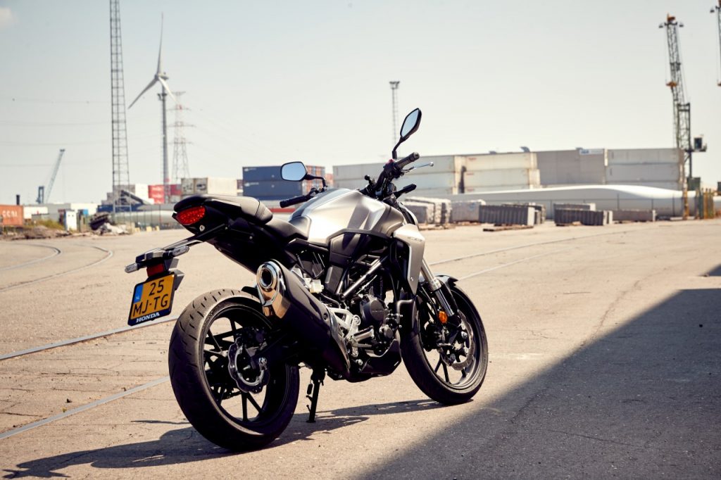 Honda CB300R: la menace fantôme