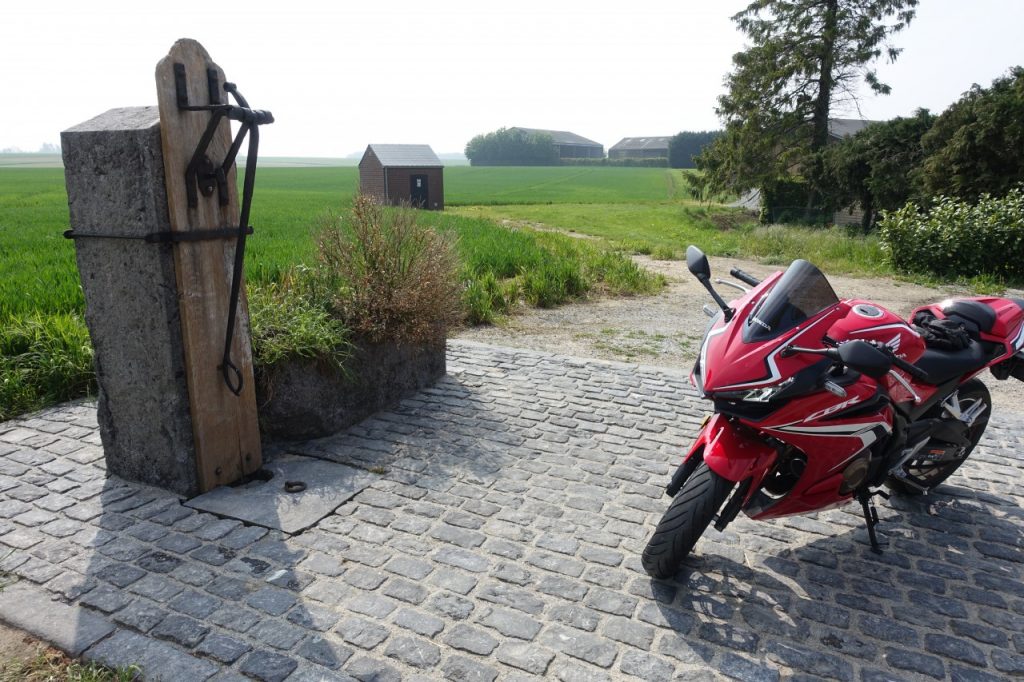 Permis A2 et sportive, incompatibles ? Non pas avec la Honda CBR 500R