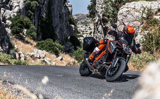 KTM 1290 Superduke GT 2019 Pho_bike_fact