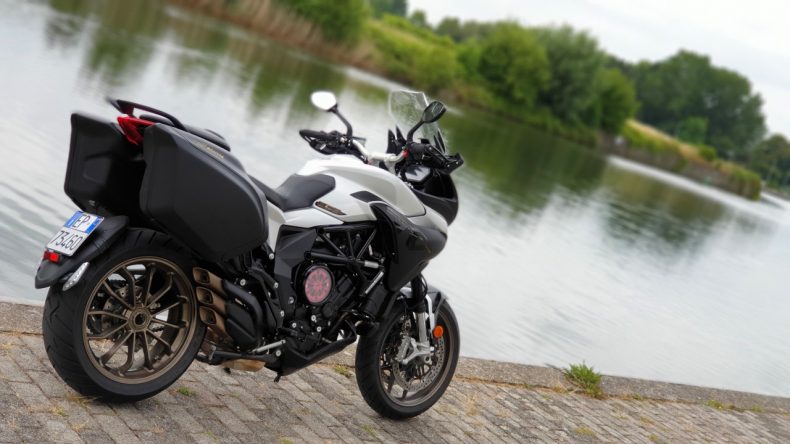 MV Agusta Turismo Veloce: ceci n’est pas un trail!