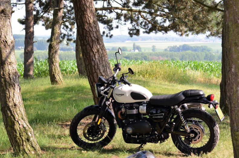 Le Street Scrambler 900 monte en puissance