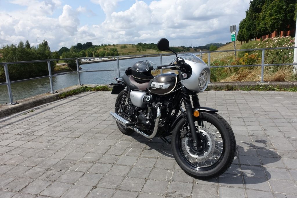 Kawasaki W800 Café, le vintage sauce sport en douceur.