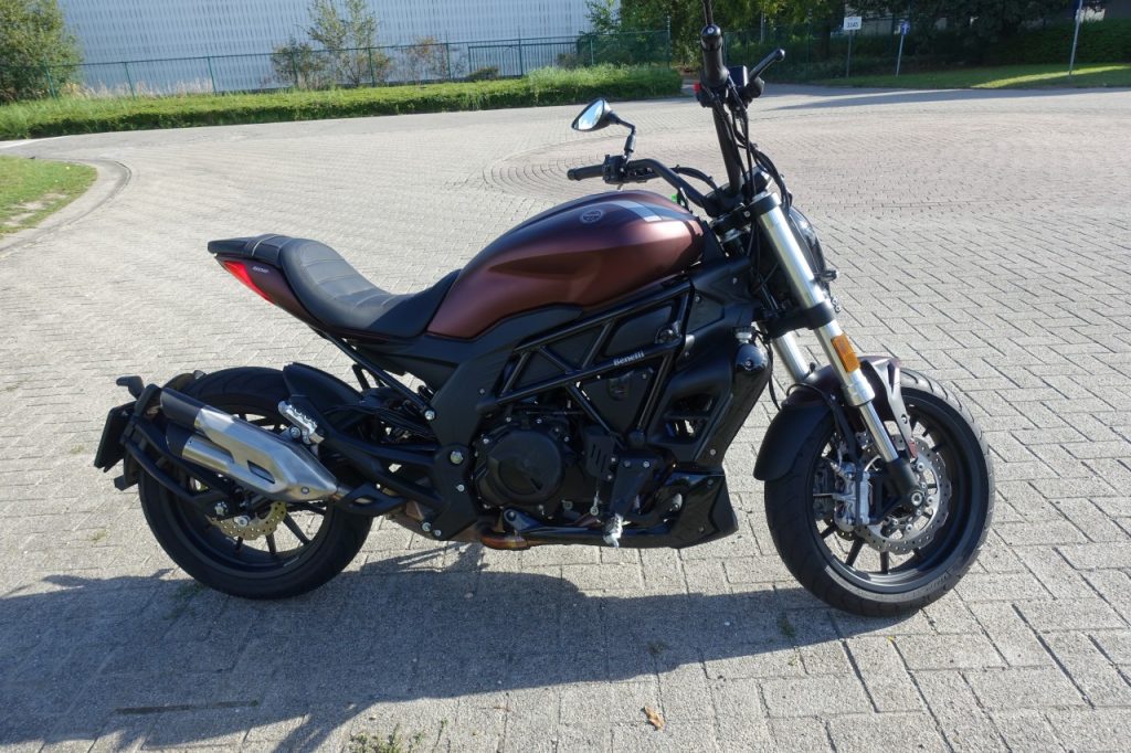 Benelli 502C le cruiser italien