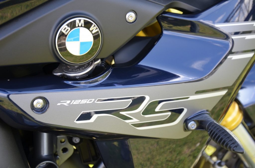 BMW R1250RS 2019 : la sportive se rebiffe !