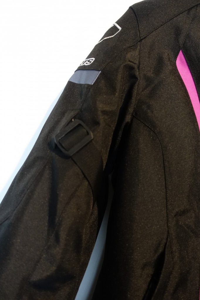 Stella Gunner V2, blouson Alpinestars, pour les ladies only.