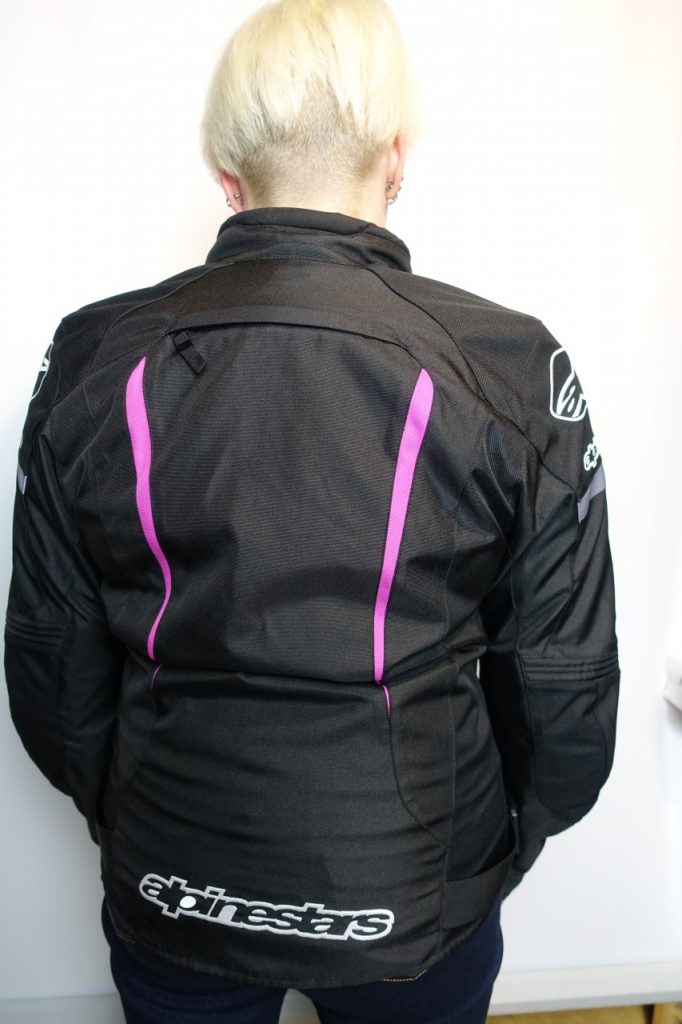 Stella Gunner V2, blouson Alpinestars, pour les ladies only.