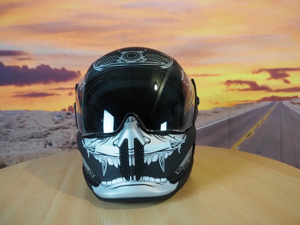 Ruroc Atlas, le premier casque moto de la marque anglaise.