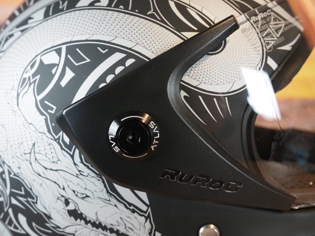 Ruroc Atlas, le premier casque moto de la marque anglaise.