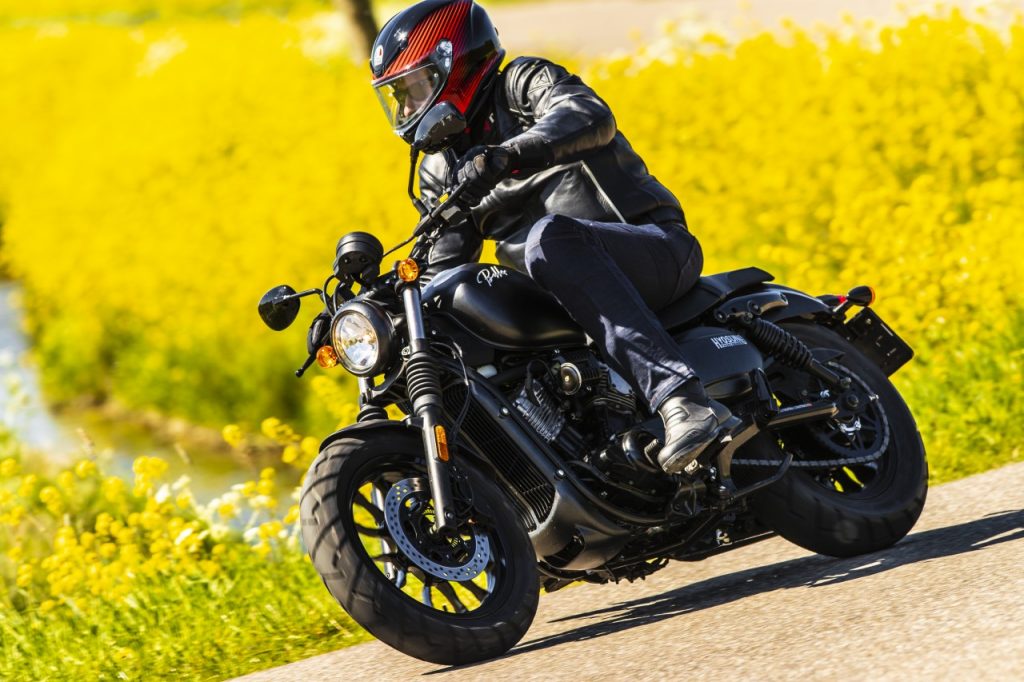 Hyosung Bobber 300 en première européenne