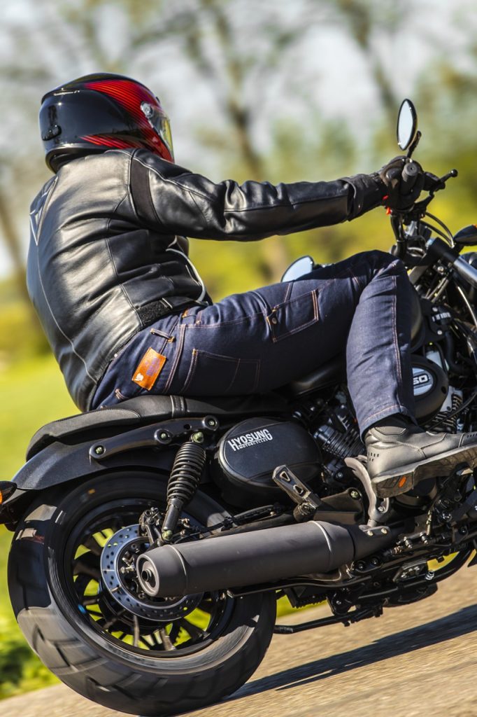 Hyosung Bobber 300 en première européenne