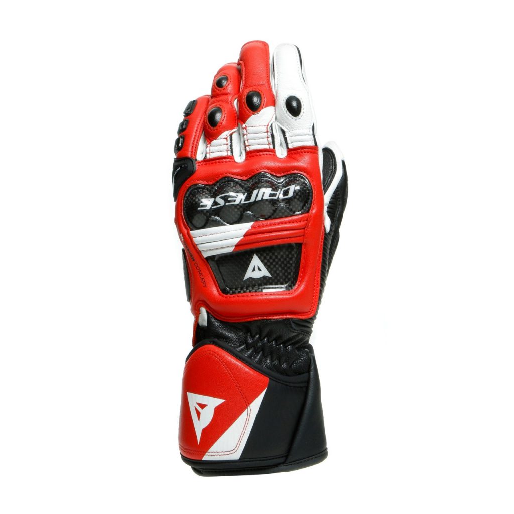 Dainese côté racing et côté gants surtout