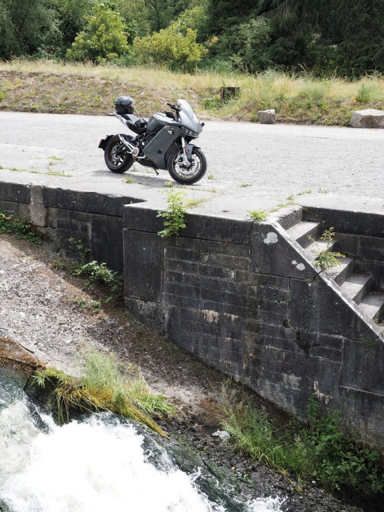 La nouvelle Zero SR/S, encore plus électrique.