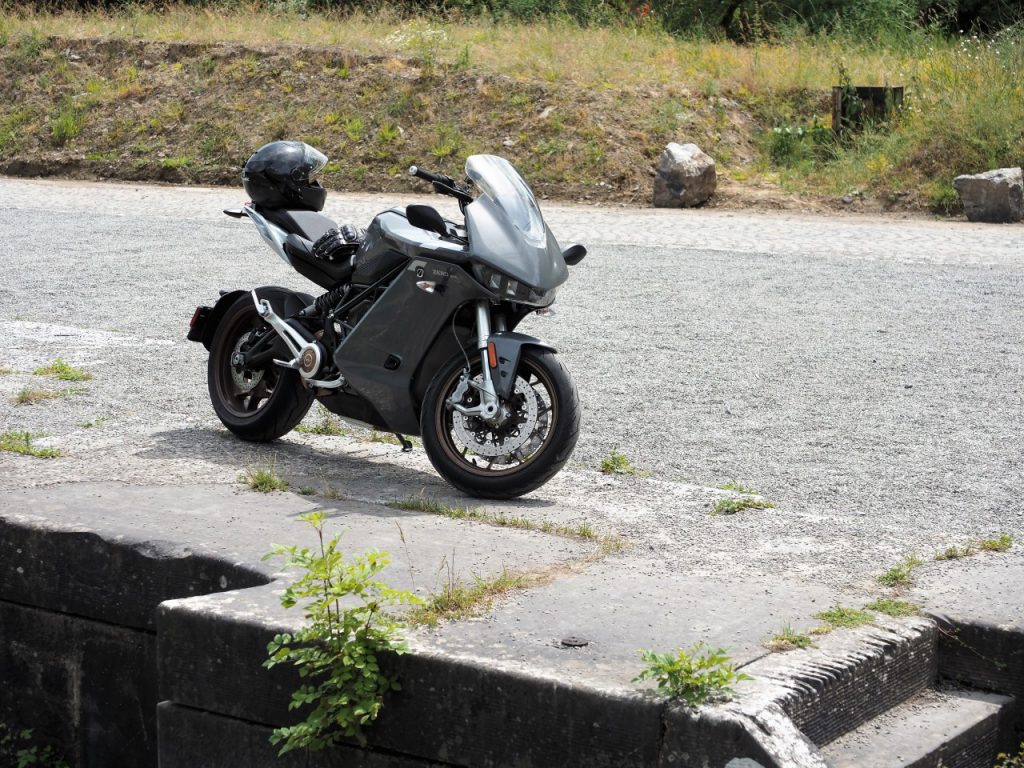 La nouvelle Zero SR/S, encore plus électrique.