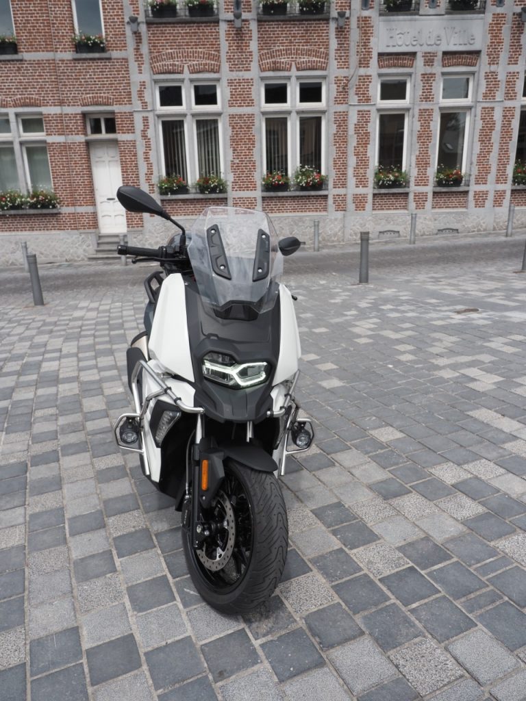 BMW C400X, pas besoin de plus