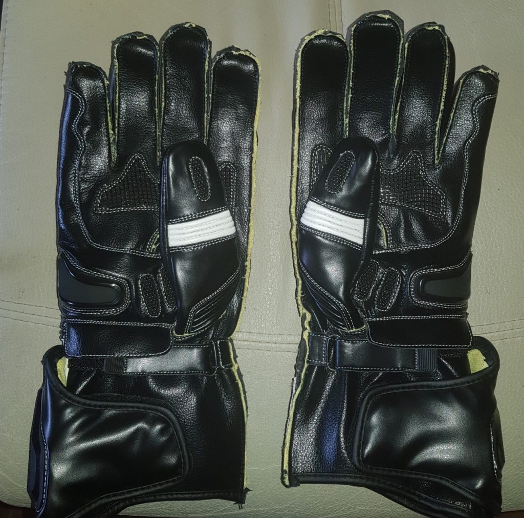 Andromeda Meteor, des gants racing et Vegan